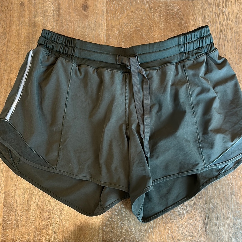 Lululemon Hotty Hot Short